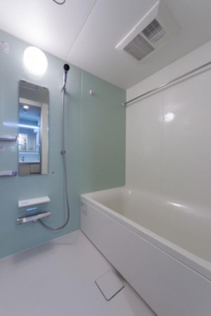 バス・シャワールーム　※写真は同タイプ住戸です。