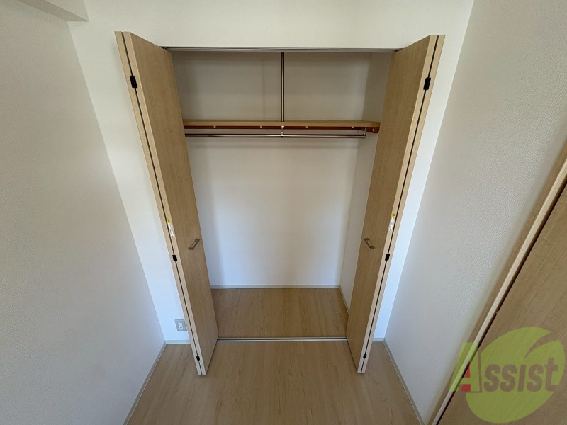収納　寝室の収納です。部屋がすっきり片付きます。