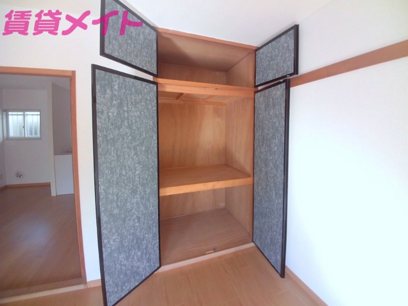 収納　同型参考写真
