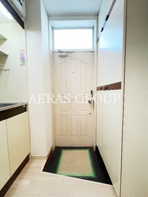 玄関　別部屋同仕様タイプ