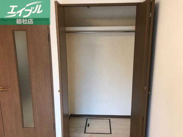 収納　クローゼット