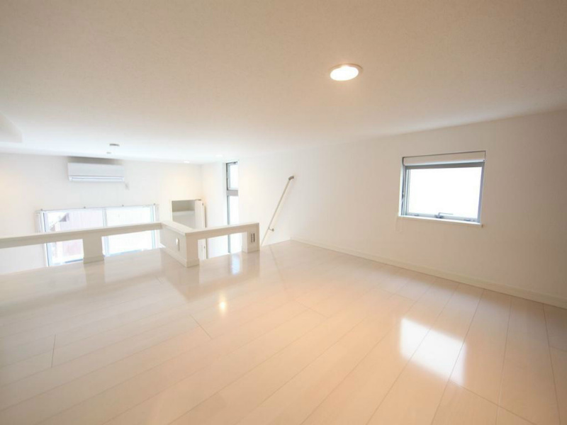 その他部屋・スペース　上階洋室6.05帖（収納としてもお部屋としても使えます）
