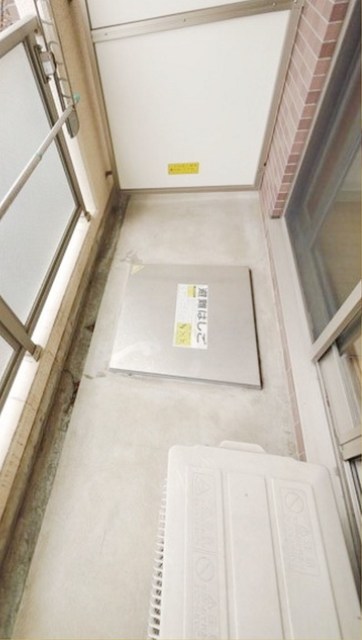 バルコニー　別部屋同仕様タイプ