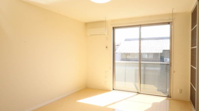 居室・リビング　掲載写真は同型モデルを掲載しており実際のお部屋と仕様等が異な