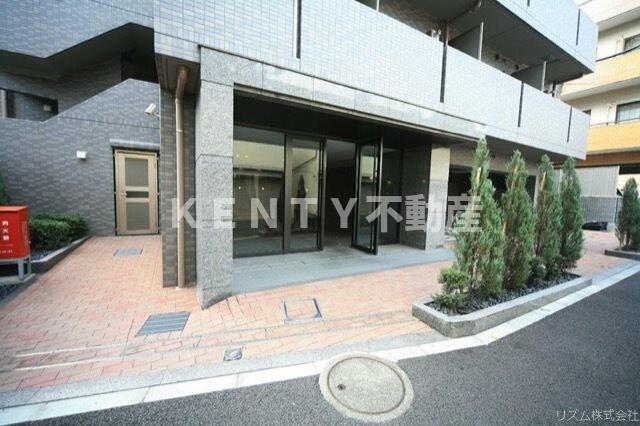 その他共有部分　清潔なエントランスです