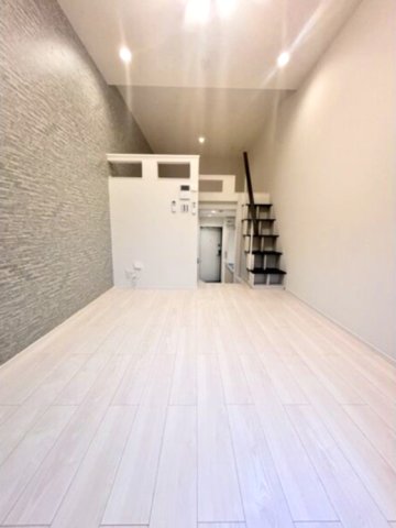 居室・リビング　※写真は同じマンションの違う部屋のものになります。