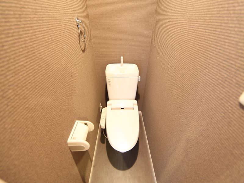 トイレ　温水洗浄便座