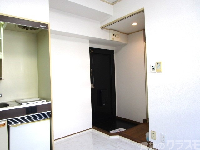 その他部屋・スペース　白を基調にした明るいお部屋です。
