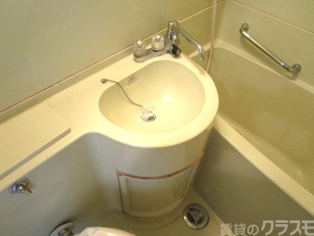 洗面設備　独立タイプではありませんが・・。