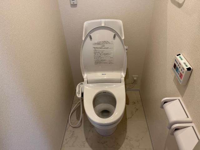 トイレ　シャワー付トイレ