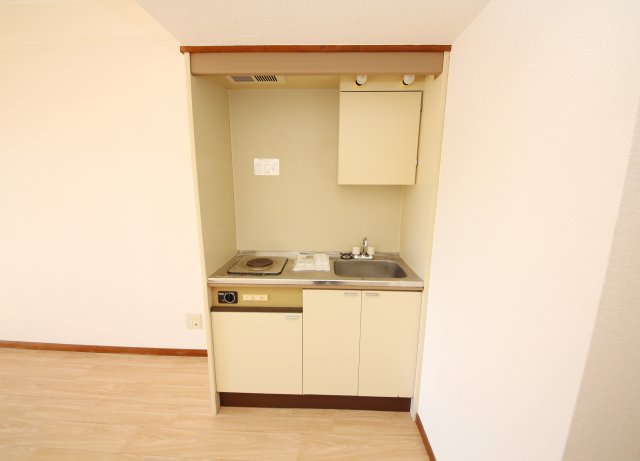 キッチン　別部屋同間取りのお写真となります。参考にご覧くださいませ。