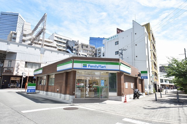 コンビニ　ファミリーマート　鴫野橋（コンビニ）まで495m