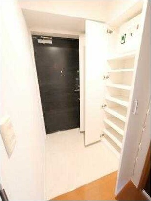 玄関　※部屋参考写真