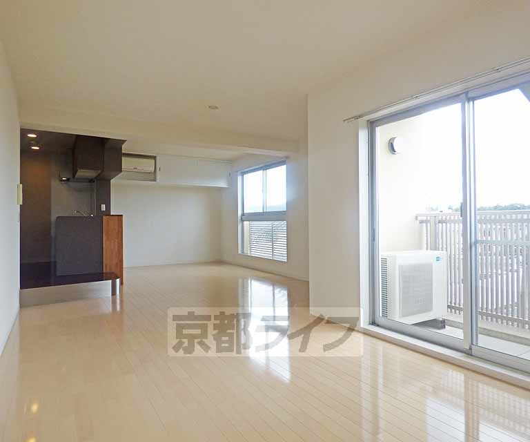居室・リビング　広々としたお部屋です。