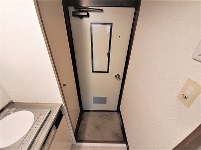 玄関　※室内写真は全て別部屋の参考写真です