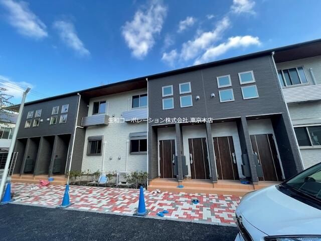 エントランス　落ち着いたエントランスです