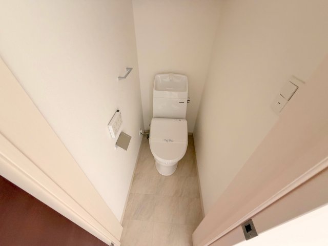 トイレ　清潔感のあるトイレは、誰もがリラックスできる空間です。