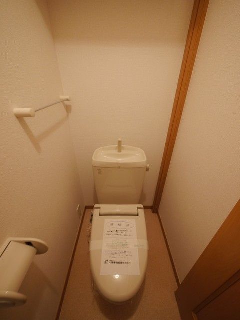 トイレ　★ウォシュレット付なので暖房便座としてもお使い頂きます★