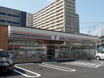 コンビニ　【セブンイレブン小倉昭和町店】（コンビニ）まで262m
