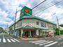 スーパー　マルエツ西新井店（スーパー）まで520m