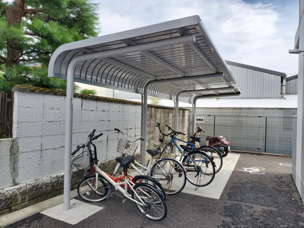 その他共有部分　駐輪場完備♪バイクも駐輪可能です♪