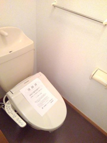 トイレ　シンプルで使いやすいトイレです