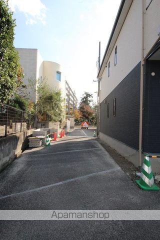 その他　前面道路（その他）まで0m