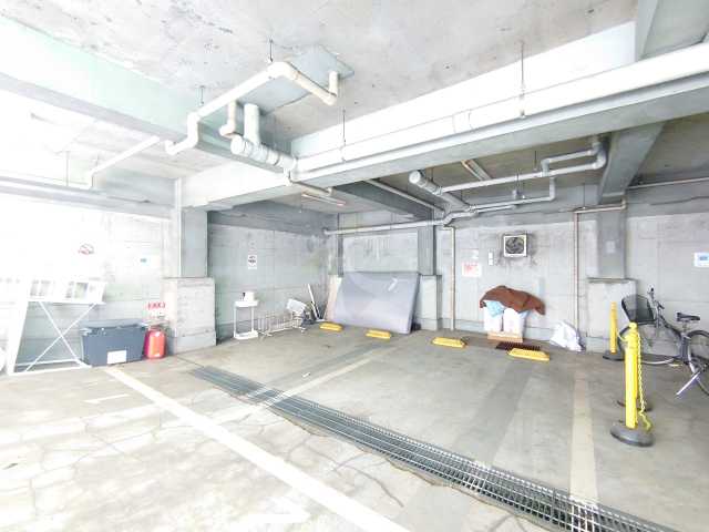 駐車場　キングビルディング