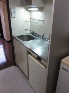 キッチン　同建物の別部屋のお写真です。