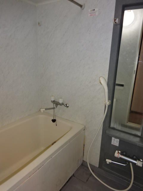 バス・シャワールーム　別部屋参考写真
