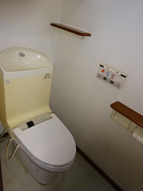 トイレ　別部屋参考写真