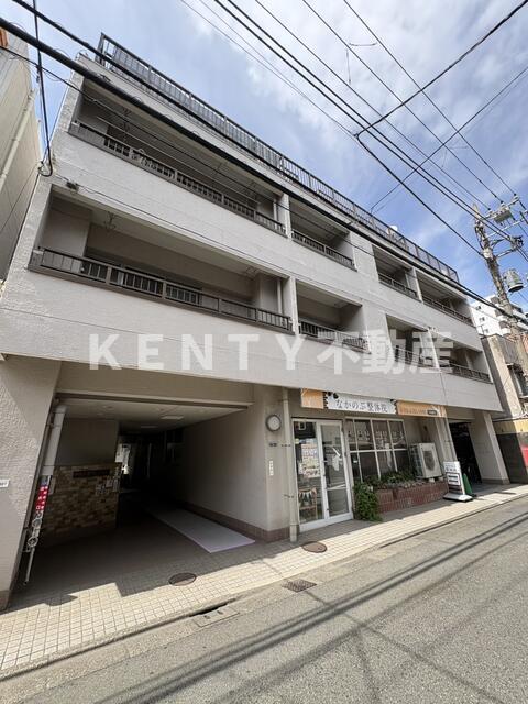 建物外観　落ち着いた雰囲気の外観です