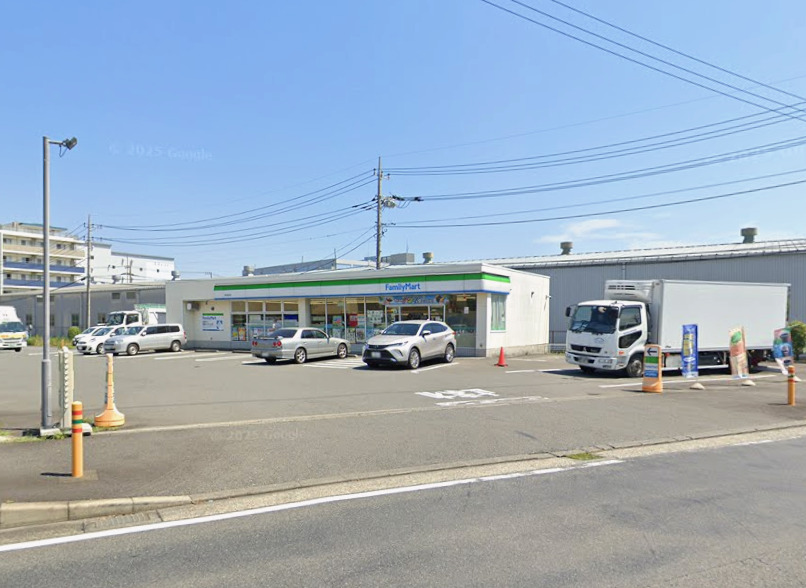 コンビニ　ファミリーマート 厚木長谷店（コンビニ）まで1003m