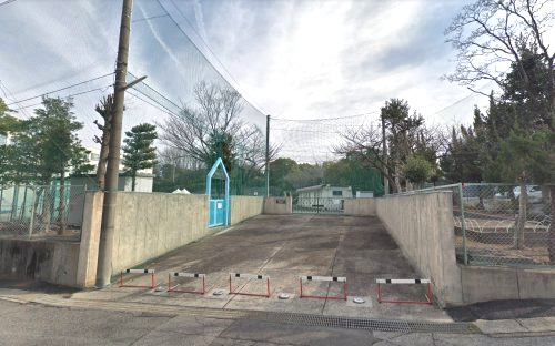 小学校　名古屋市立本郷小学校（小学校）まで405m