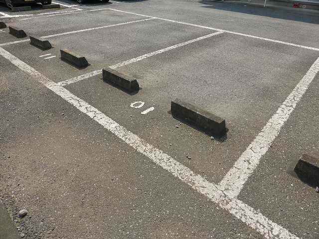 駐車場　駐車場完備です