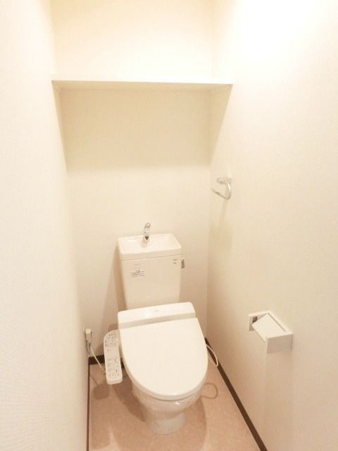 トイレ　★温水洗浄便座です★