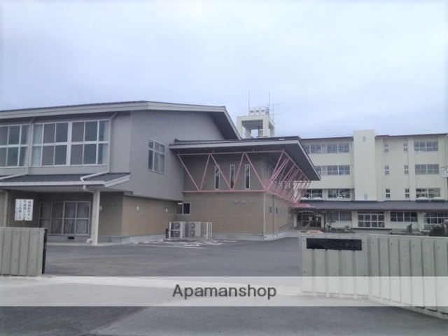 中学校　桜が丘中学（中学校）まで783m