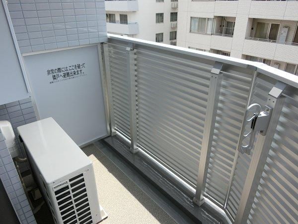 バルコニー　陽当たり良好なバルコニーです