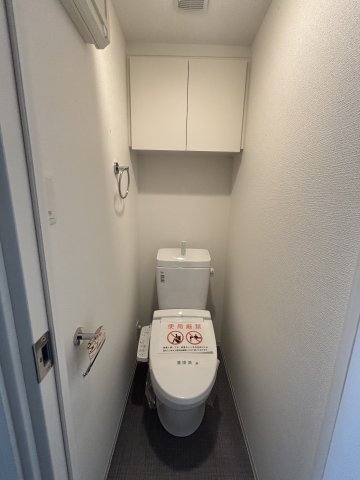 トイレ　清潔なエントランスです