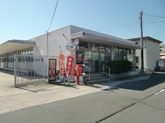 郵便局　楠郵便局（郵便局）まで261m