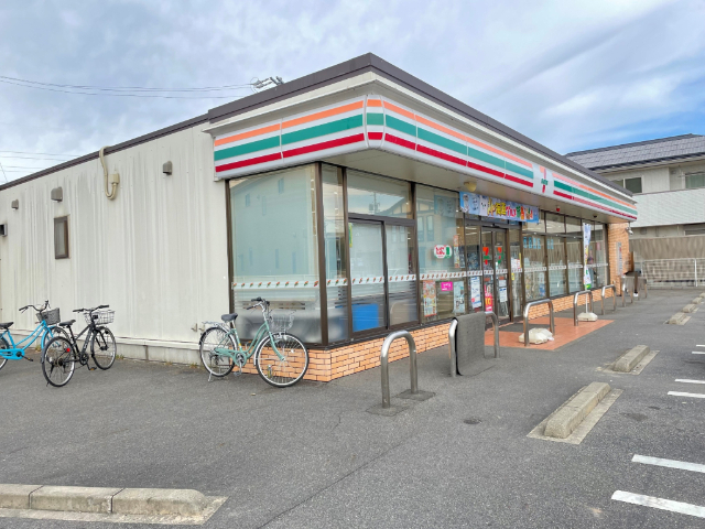 コンビニ　セブンイレブン小牧文津北店（コンビニ）まで130m