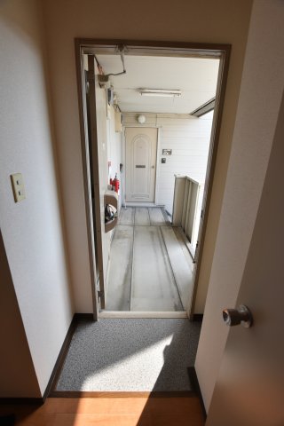 玄関　別号室の画像です。ご参考下さい