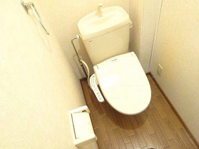 トイレ　お問合せは048-776-5175　レーベンハウス上尾東店へ