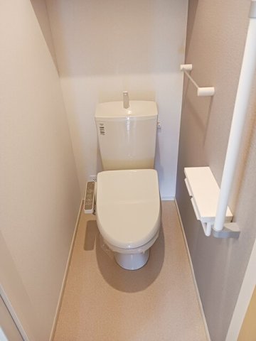トイレ　落ち着いたトイレです