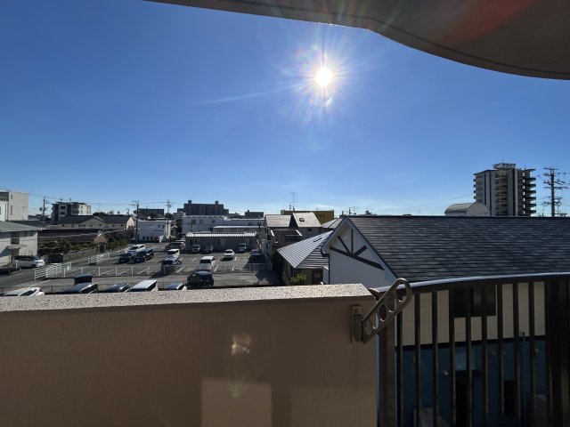 眺望　※写真は３０３号室です