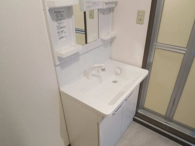 洗面設備　シャンプードレッサー