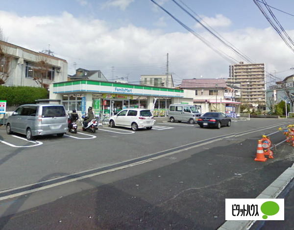 コンビニ　ファミリーマート菊水通二丁目店（コンビニ）まで353m