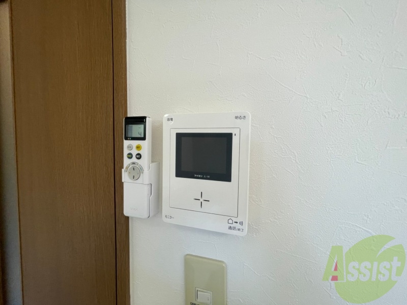 セキュリティ　ＴＶモニター付インターホンです。来客者の顔が見えるので安心！