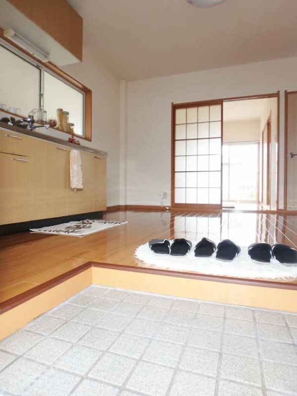 玄関　段差が低めの玄関です♪※備品は付きません（イメージ）