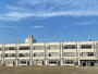 小学校　多摩市立連光寺小学校（小学校）まで988m